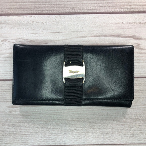 Salvatore Ferragamo Black Continental wallet - Picture 1 of 6